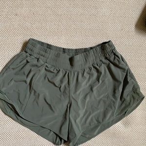 Lululemon Hotty Hot Short 4”